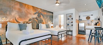 NEW 2 Full Beds Suite AT Open Ramp 1