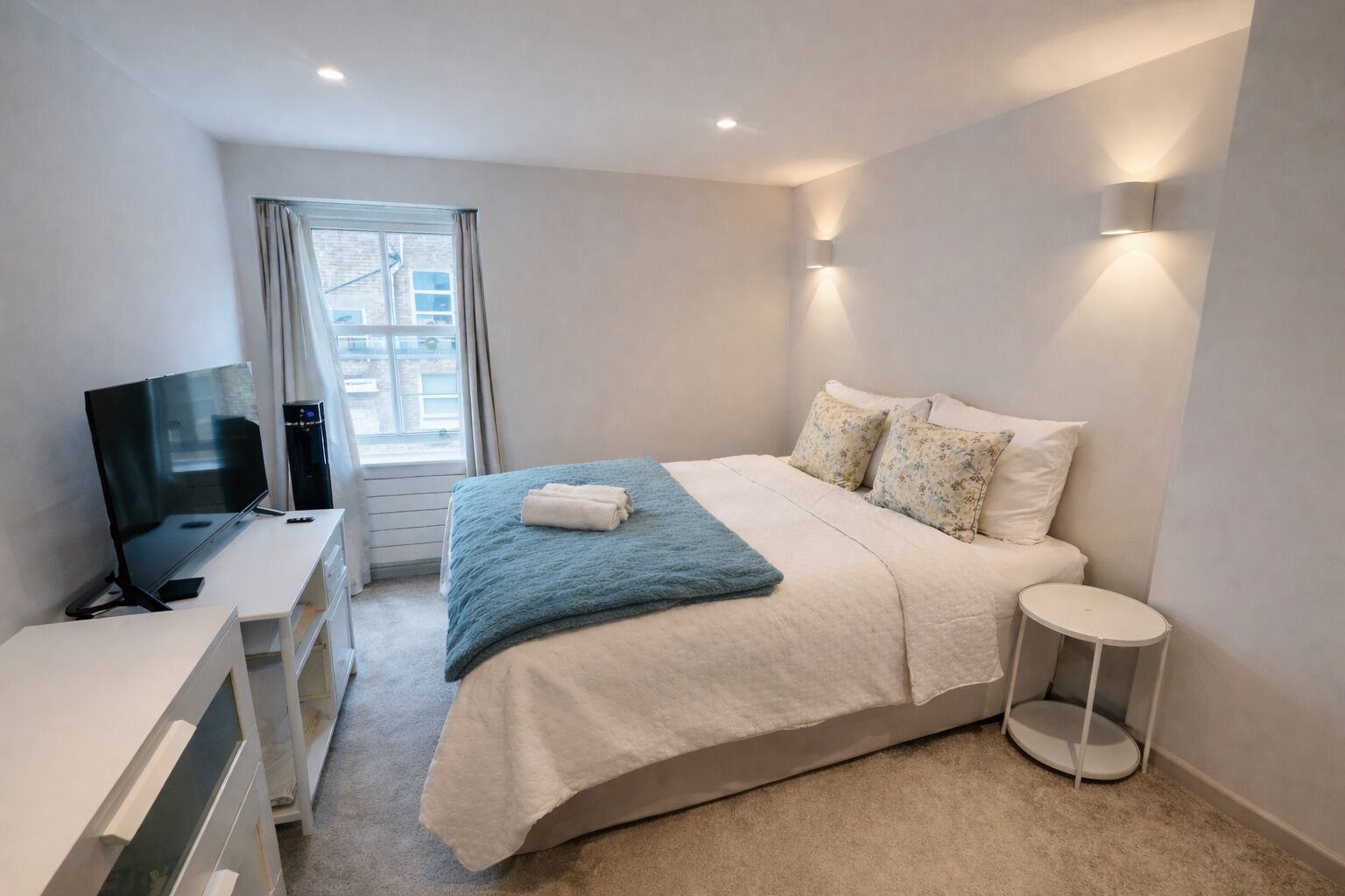 2 chambres, fer et planche à repasser, accès Internet, draps fournis
