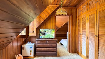 Superior Quadruple Room | Free WiFi