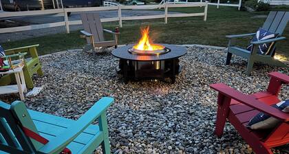 Newly renovated 2-bedroom Lakehouse in Edwardsburg - 11 miles from ND