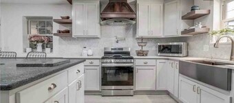 Casita home away from home 5-bedroom house in Clinton