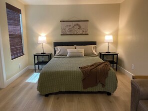 1 chambre, fer et planche à repasser, Wi-Fi gratuit, draps fournis