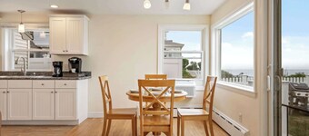 Oceanfront Ping Pong 1 Min Walk to Beach Pets Welcome