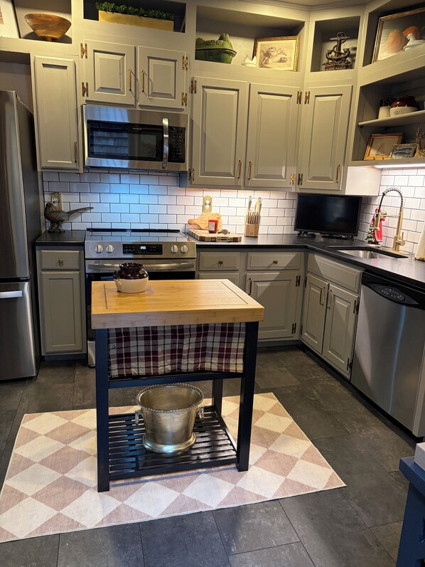 Microwave, oven, stovetop, dishwasher