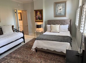 3 bedrooms, WiFi, bed sheets