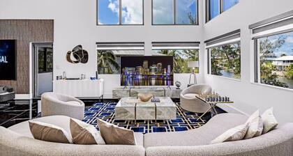 Waterfront Luxe Pool, Hot Tub, Theater, Games and More!
