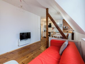 TV - Małeckiego Moments Apartment (Poznań)