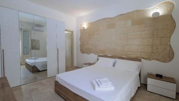 1 bedroom, internet, bed sheets