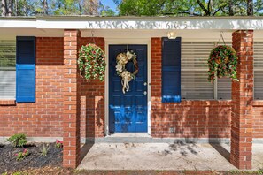 Exterior detail - House Full of Heart (Covington)