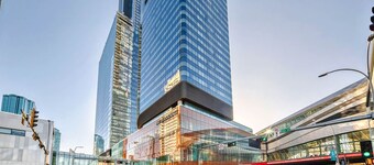JW Marriott Legends Private Residence, 2 Bed 2 Bath, Underground Parking, Luxury