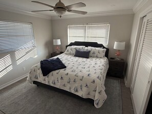 3 habitaciones, escritorio, tabla de planchar con plancha y wifi gratis 