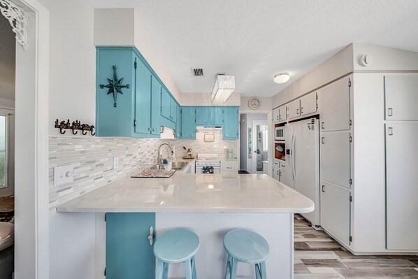 Microwave, oven, stovetop, dishwasher