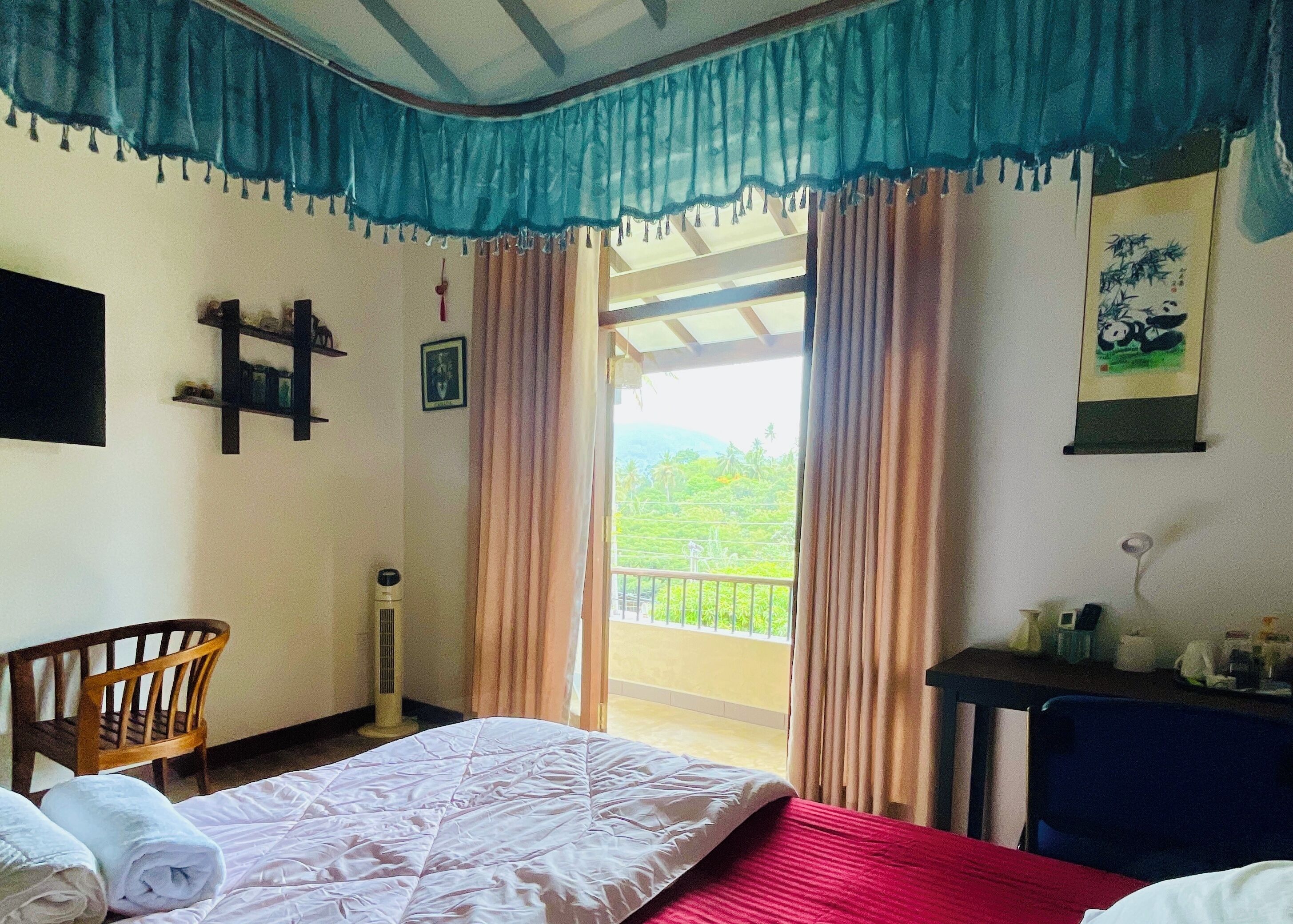 3 makuuhuonetta, silitysrauta/-lauta, ilmainen Wi-Fi, vuodevaatteet