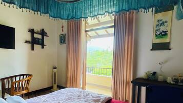 3 makuuhuonetta, silitysrauta/-lauta, ilmainen Wi-Fi, vuodevaatteet