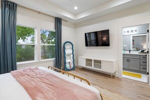4 habitaciones, escritorio, tabla de planchar con plancha y wifi gratis