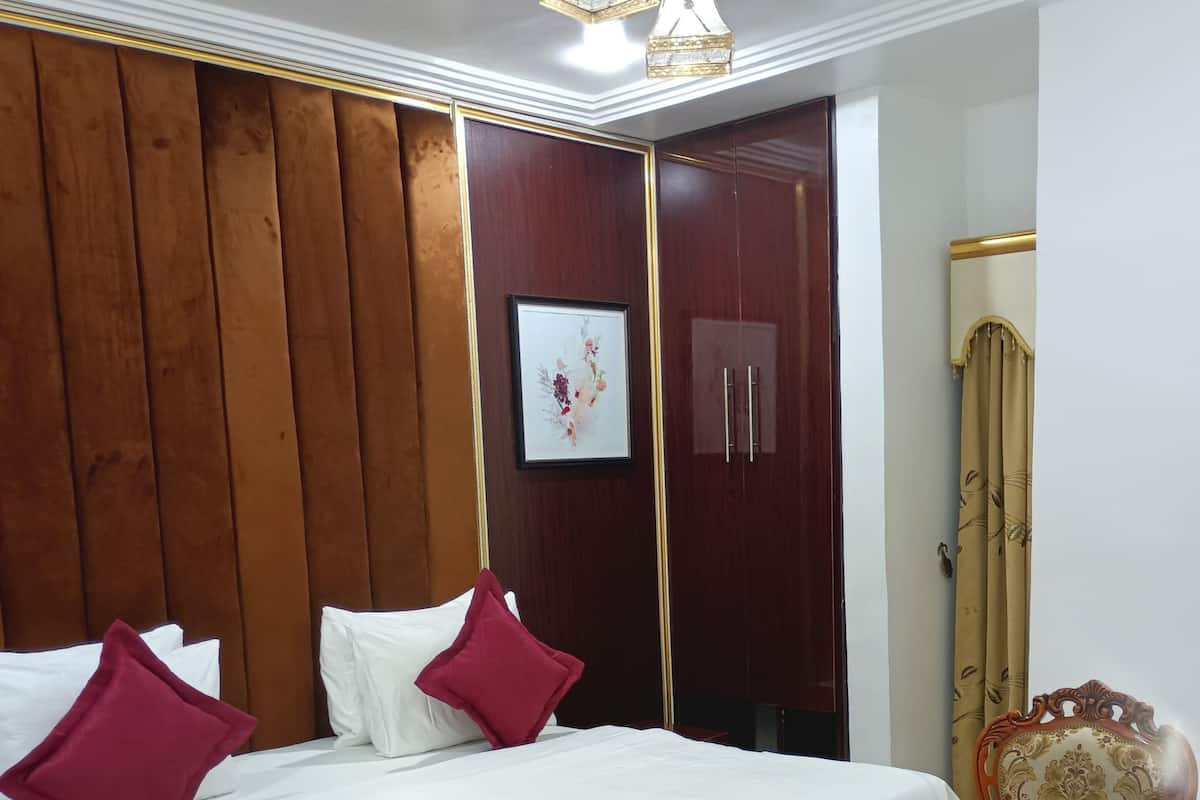 Classic Double Room, Courtyard View