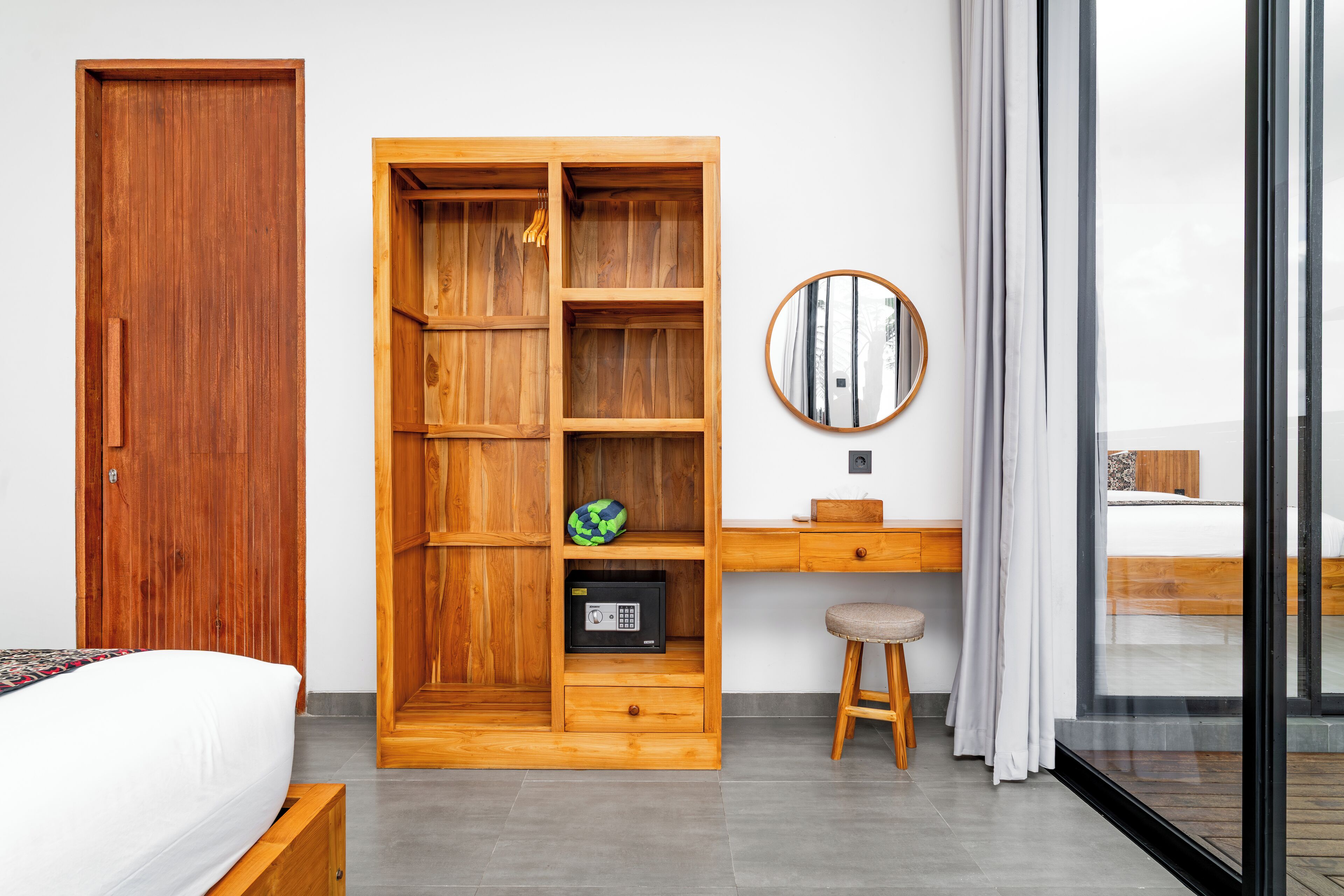 Exclusieve villa, 2 slaapkamers, privézwembad | Individueel gedecoreerd, individueel gemeubileerd, een bureau