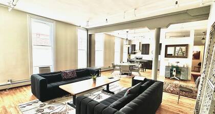 2 Bedroom Modern Loft in Heart of Downtown Medina with Elevator