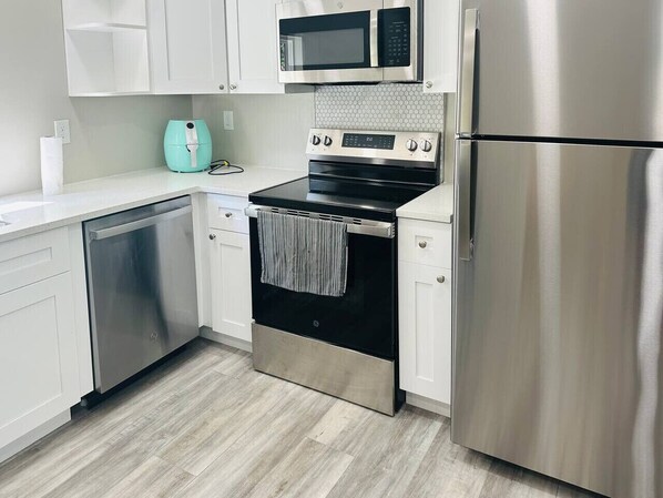 Fridge, microwave, oven, dishwasher