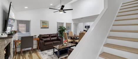 Télévision, cheminée