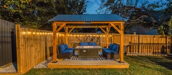 Welcoming cottage in charming Greenville, just minutes from Downtown.