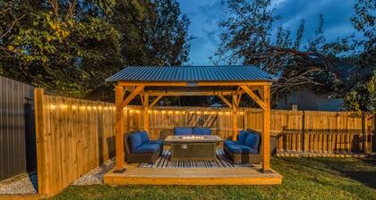 Welcoming cottage in charming Greenville, just minutes from Downtown.