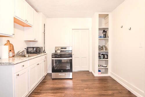 Dog-Friendly King Suites in Historic Birdtown