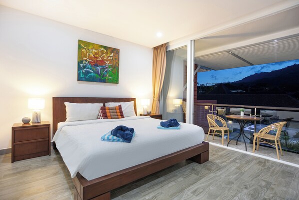 3 chambres, fer et planche à repasser, Wi-Fi, draps fournis