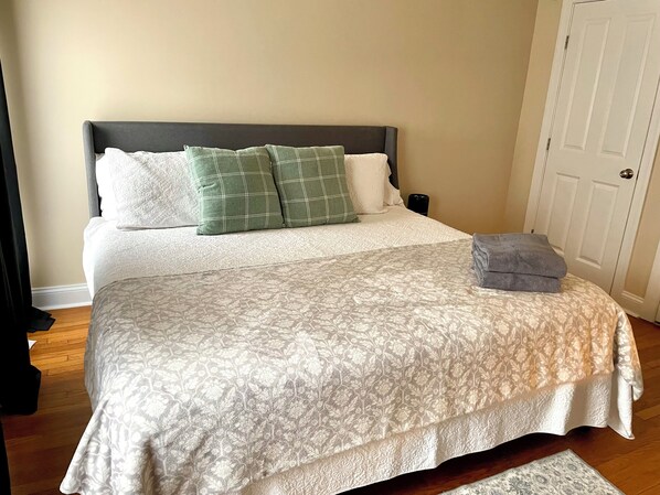 1 chambre, bureau, fer et planche à repasser, accès au Wi-Fi (inclus)