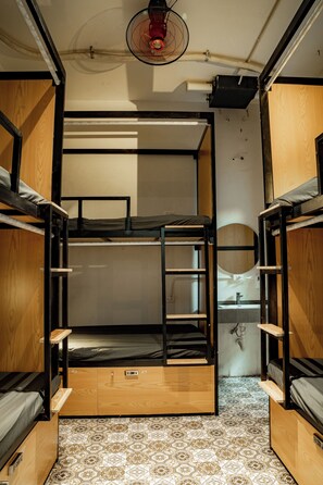 Free WiFi, wheelchair access