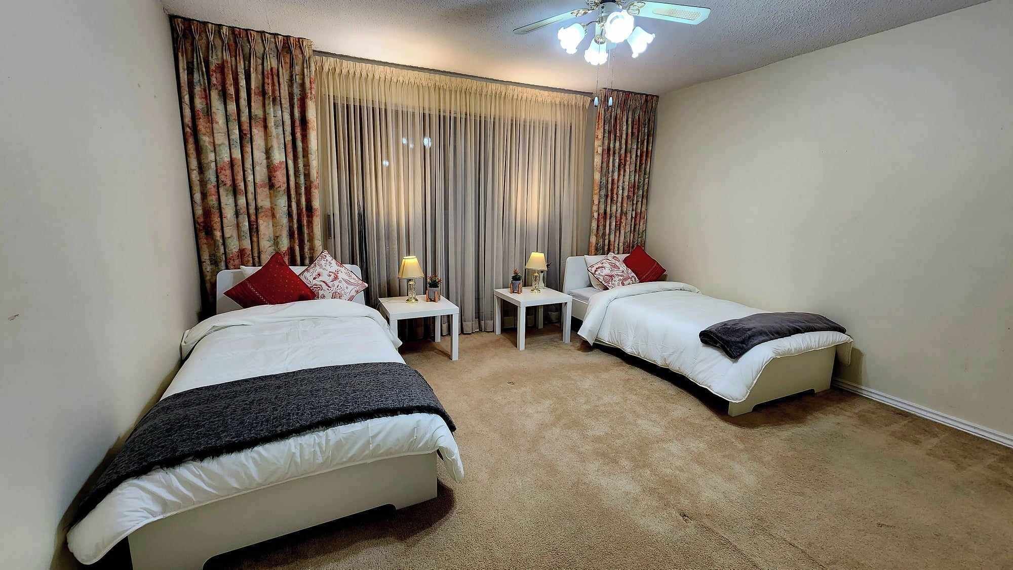 3 bedrooms, iron/ironing board, WiFi, bed sheets