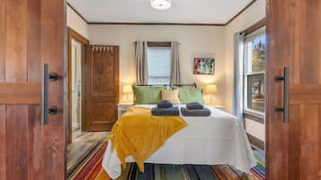 2 slaapkamers, een strijkplank/strijkijzer, wifi, beddengoed