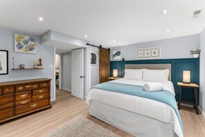 办公桌、熨  斗/熨衣板、免费 WiFi、床单