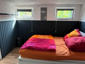 Bügeleisen/Bügelbrett, WLAN, Bettwäsche