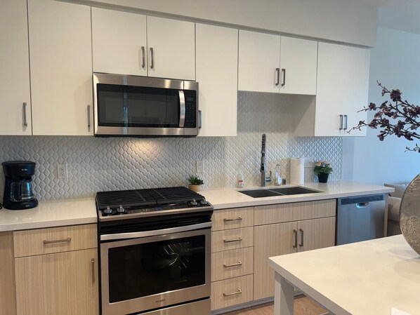Microwave, oven, stovetop, dishwasher