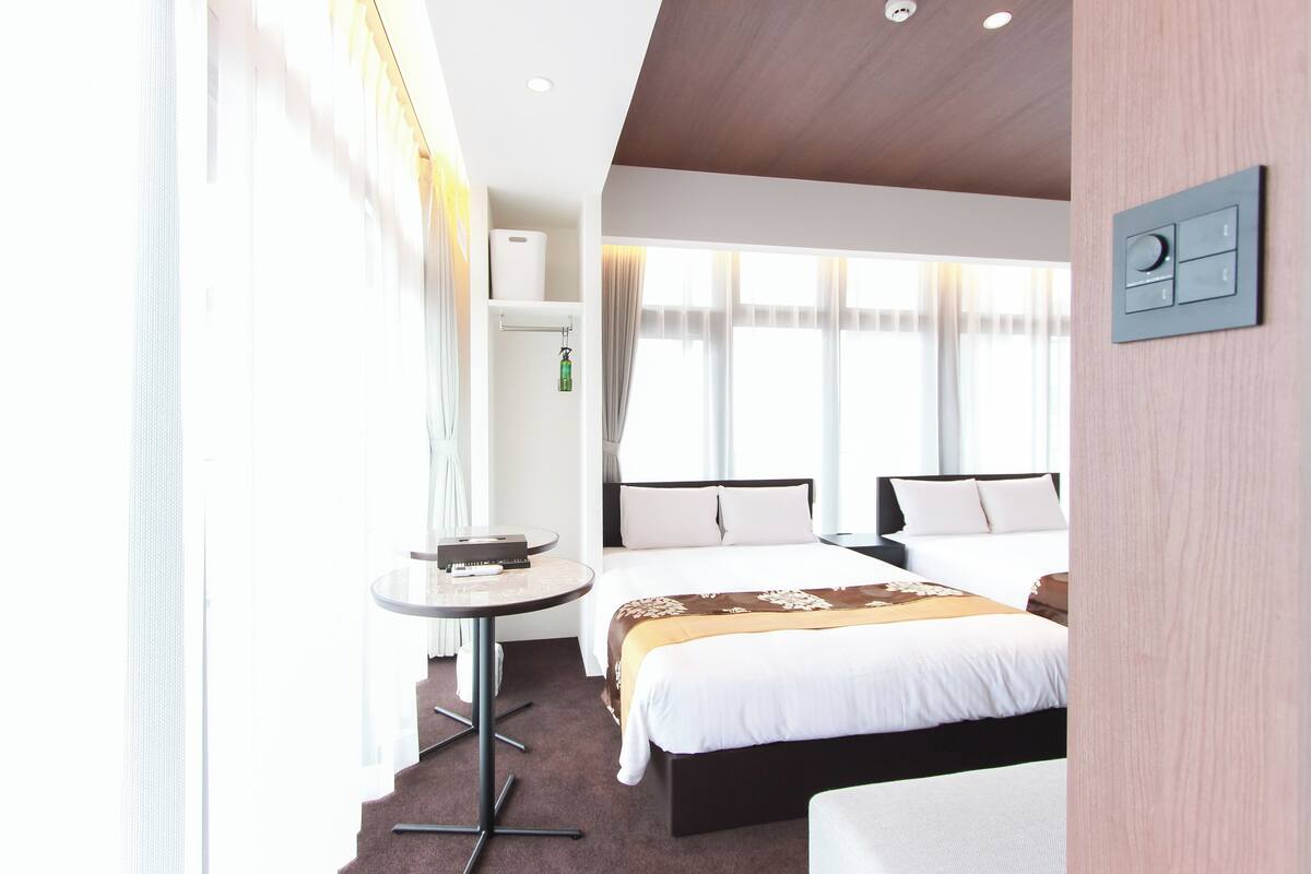 Kamar Standar | Wi-Fi gratis dan seprai linen