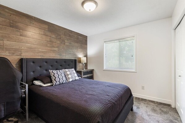 6 bedrooms, iron/ironing board, travel cot, free WiFi