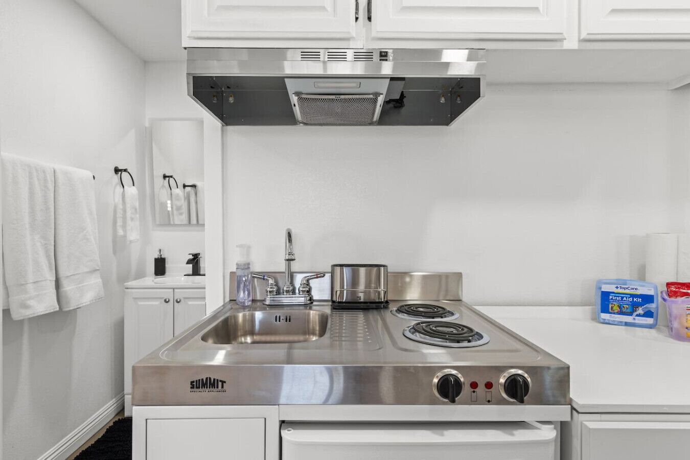 Coffee/tea maker, microwave, stovetop, toaster