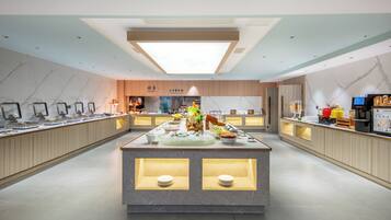 Sarapan prasmanan setiap hari (CNY 58 per orang)