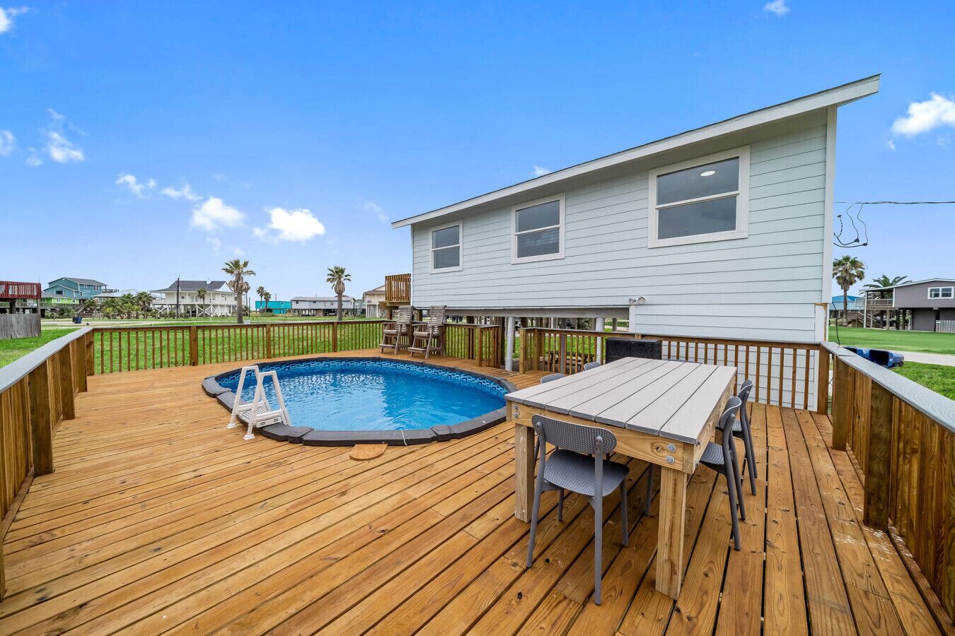 屋外ダイニングエリア