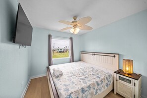 3 camere, una scrivania, ferro/asse da stiro, culla da viaggio