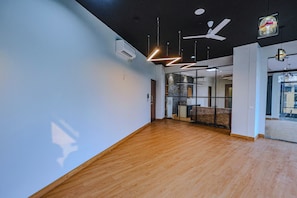 Coin salon dans le hall