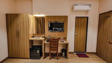 Superior Room | Egyptian cotton sheets, premium bedding, memory-foam beds, desk