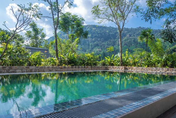 Alberca al aire libre 