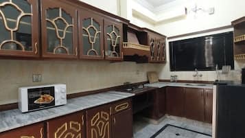Room, Multiple Bedrooms, Accessible, Smoking | Interior