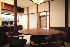 Apartment | Free WiFi, bed sheets - Kitashinjuku House (Tokyo)