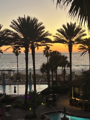 Piscina coberta i piscina a l'aire lliure 