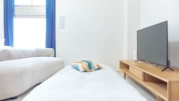 Apartment, Non Smoking (601, 3 people) | Free WiFi, bed sheets