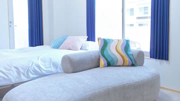 Free WiFi, bed sheets