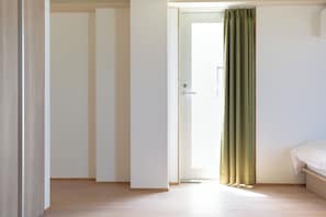 Apartment, Non Smoking (801, 6 people) | Free WiFi, bed sheets